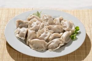 D3  香菇豬肉餃(Mushroom & Pork Dumplings)
