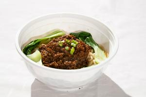 N3  炸醬麵(Noodles w. Meat sauce)